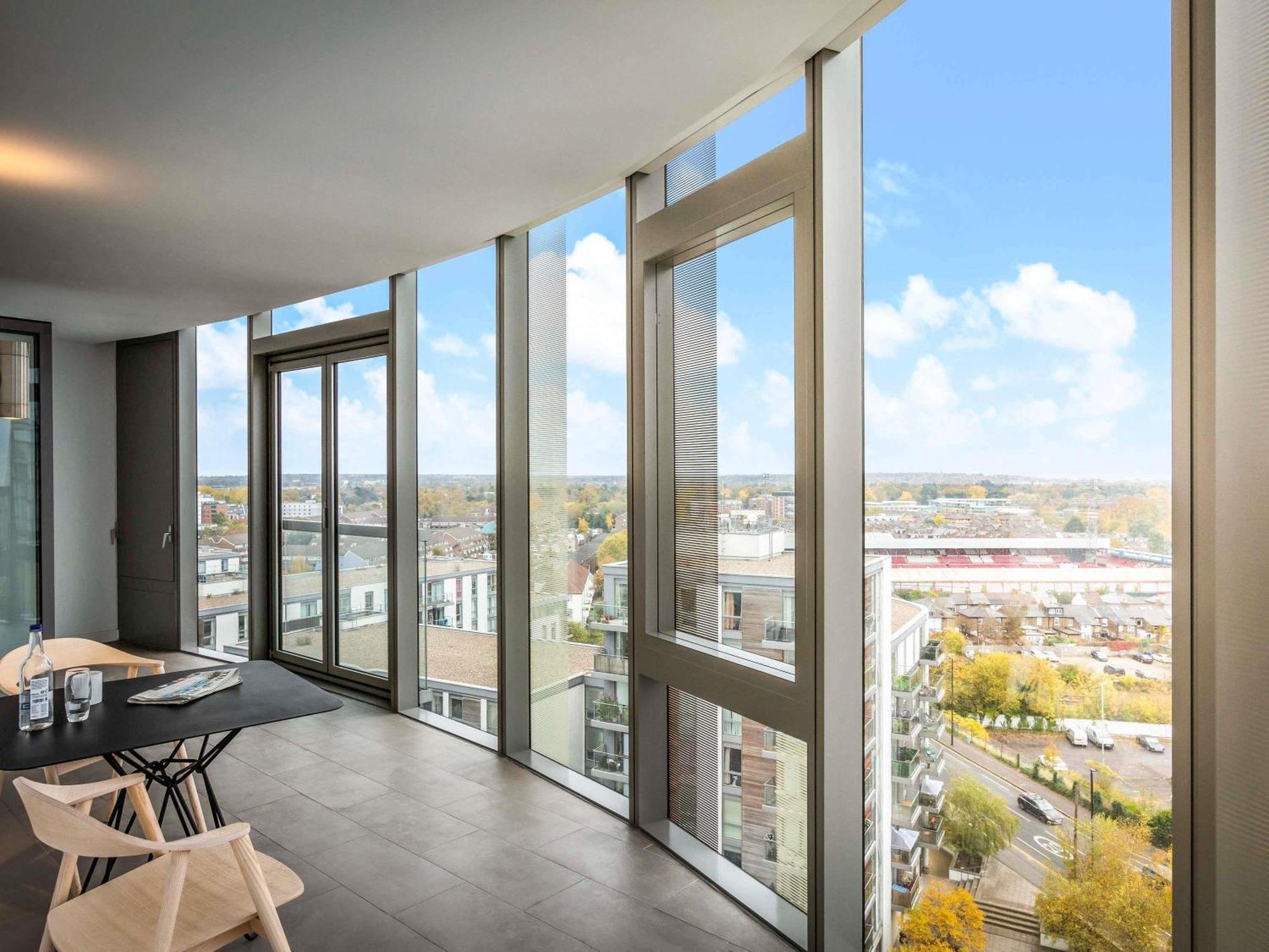 Aparthotel Adagio London Μπρέντφορντ Εξωτερικό φωτογραφία