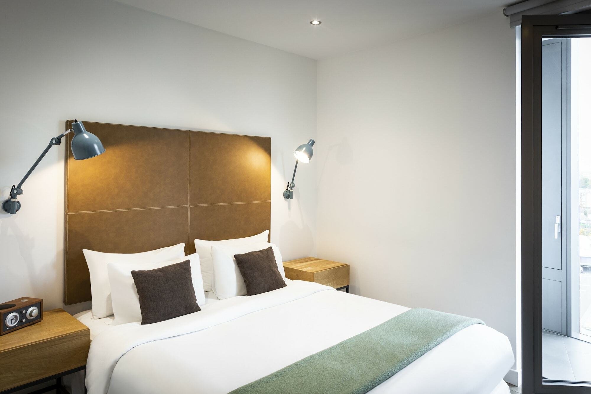 Aparthotel Adagio London Μπρέντφορντ Εξωτερικό φωτογραφία
